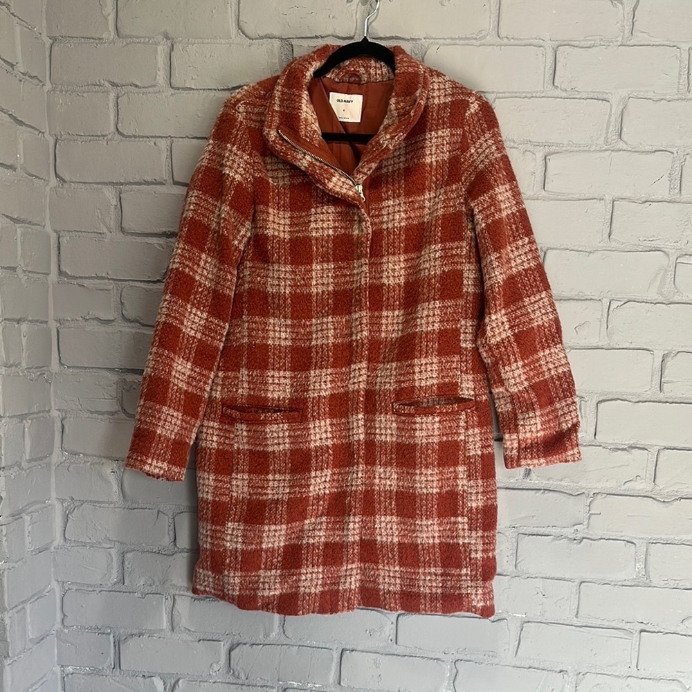 NWOT Old Navy Red and White Teddy Jacket Cozy Mid-Length size S